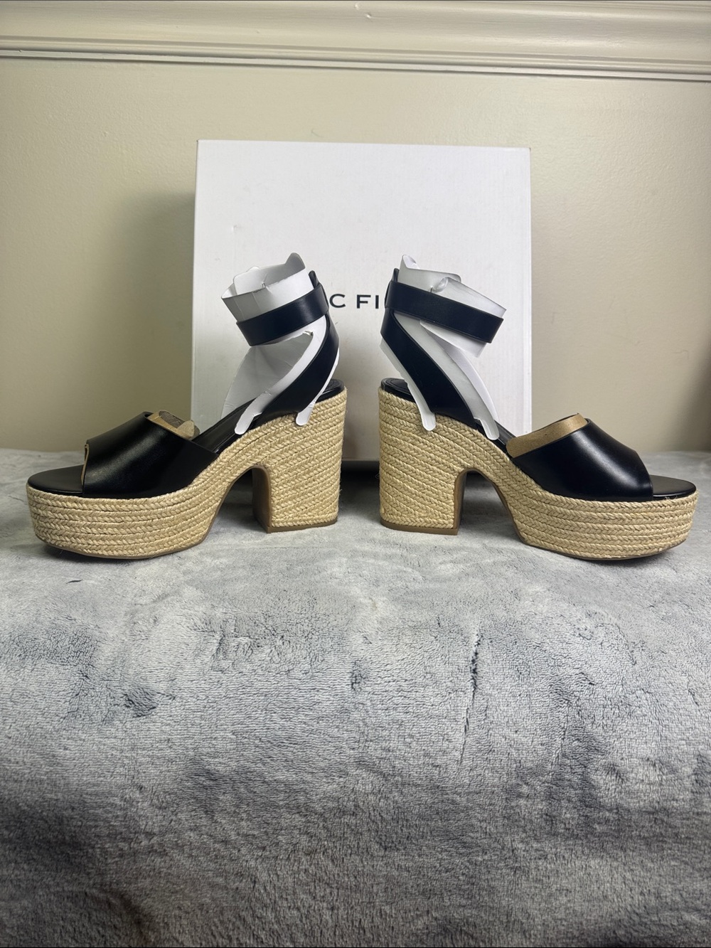 Marc Fisher Vetina Black Platform Wedge Sandals - Size 7 - NIB - NWT - Picture 3 of 9